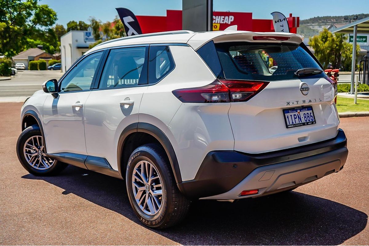 2025 Nissan X-TRAIL ST T33