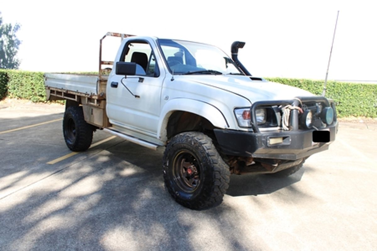 2002 Toyota Hilux KZN165R 4X4