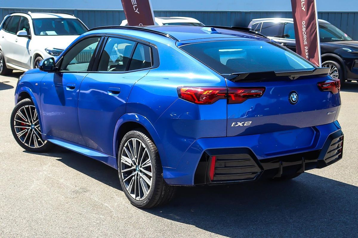 2025 BMW iX2 eDrive20 M Sport U10
