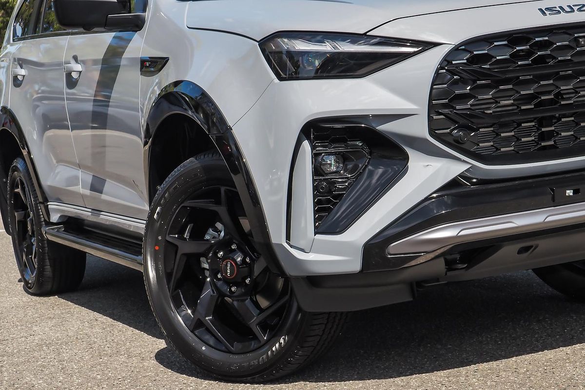 2025 Isuzu MU-X X-TERRAIN