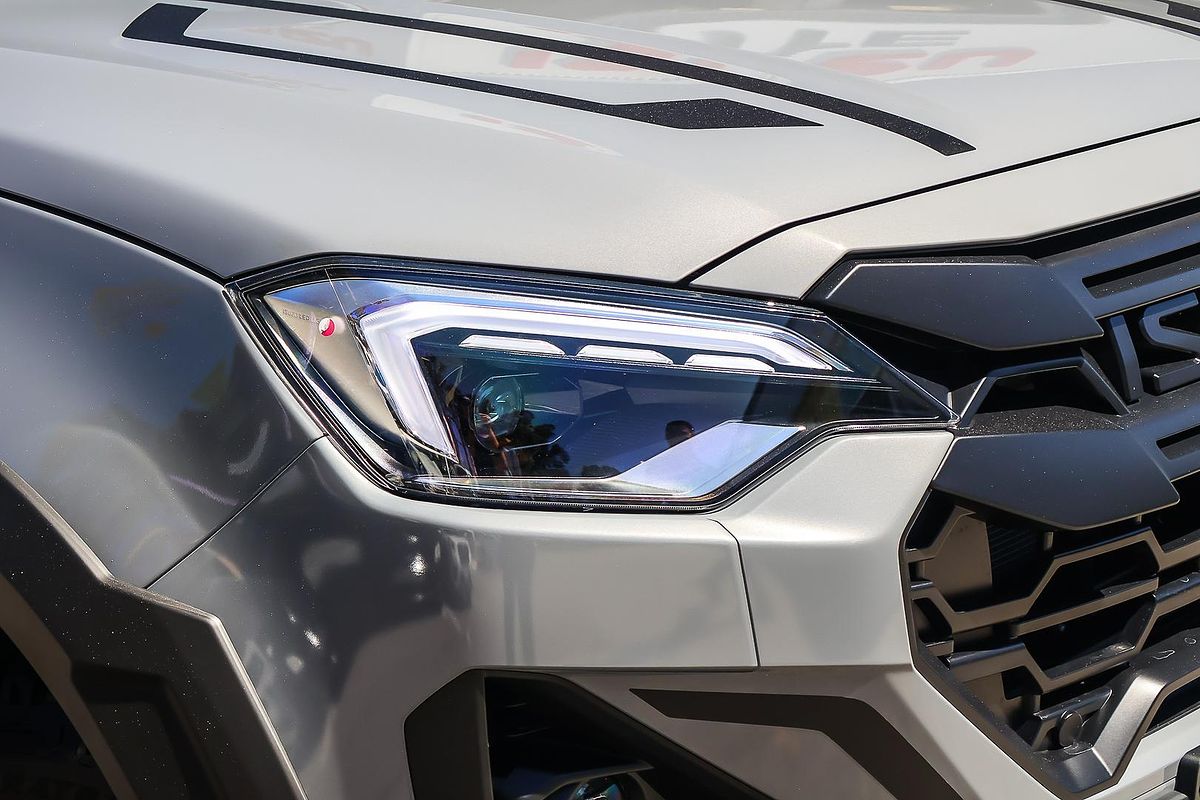 2026 Isuzu D-MAX BLADE 4X4