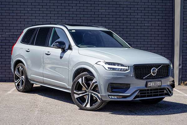 2022 Volvo XC90 B6 R-Design