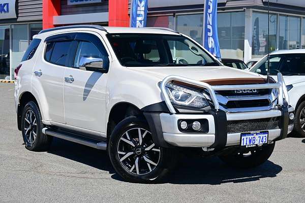 2020 Isuzu MU-X LS-T