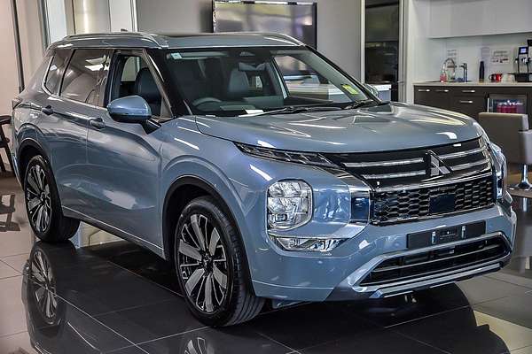 2025 Mitsubishi Outlander Exceed ZM