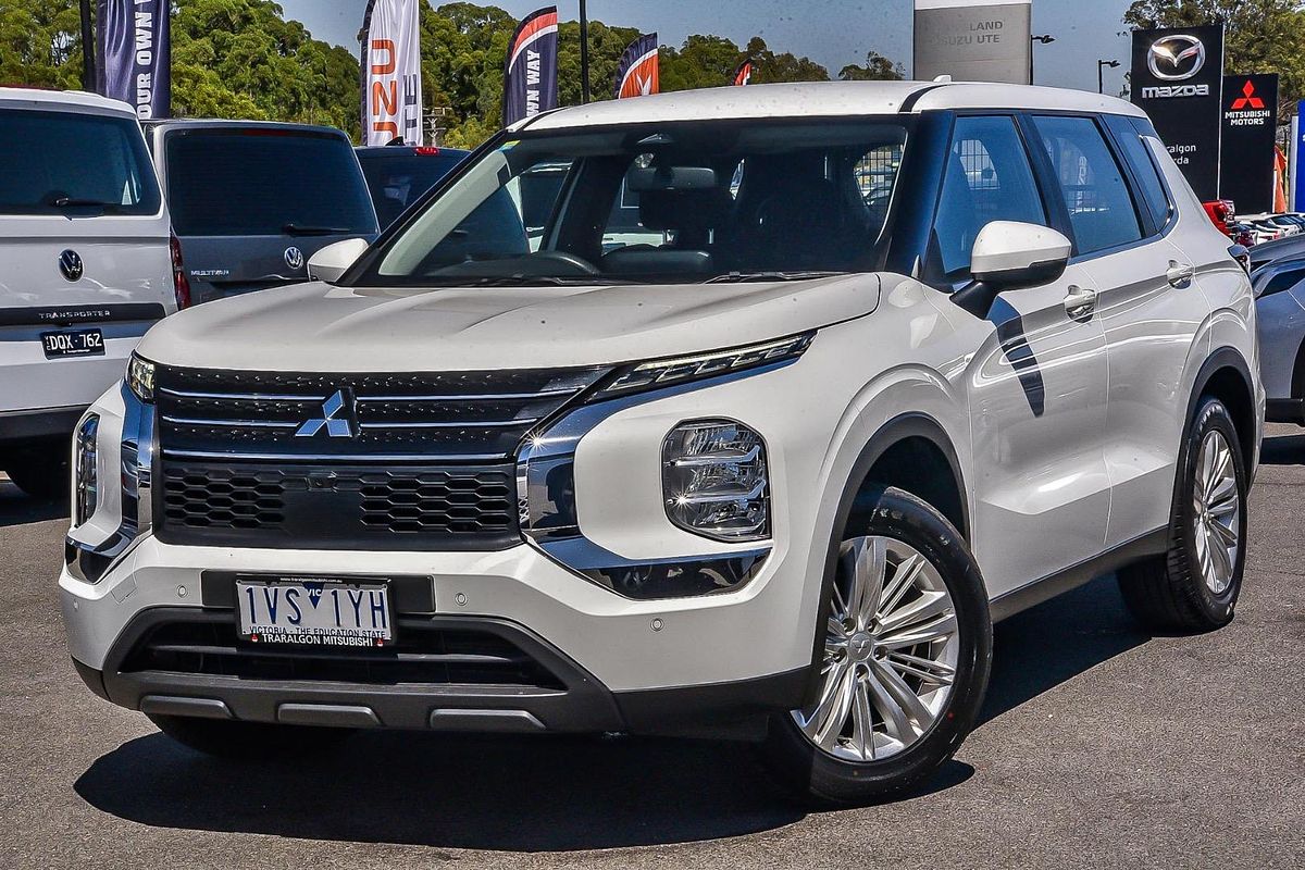 2022 Mitsubishi Outlander ES ZM