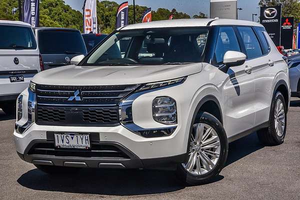 2022 Mitsubishi Outlander ES ZM