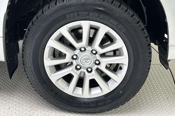 2017 Toyota Landcruiser Prado Altitude GDJ150R thumb-9