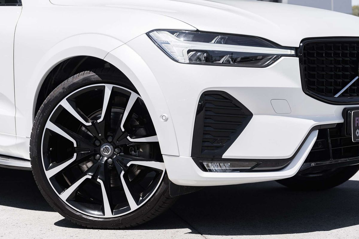 2022 Volvo XC60 Ultimate B6 Dark