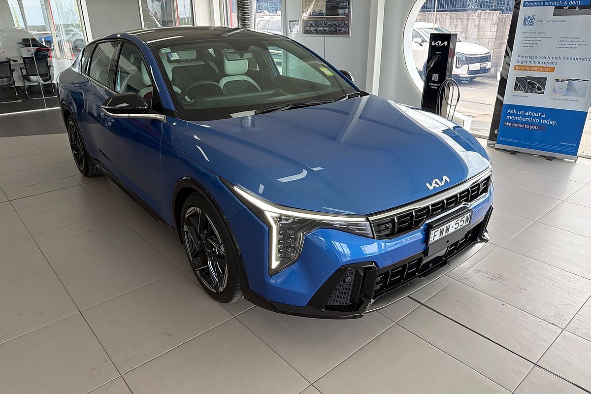 2025 Kia K4 GT-Line CL4m