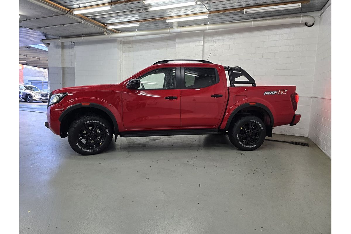 Nissan  4X4 2.3 DSL AUTO DC P4X