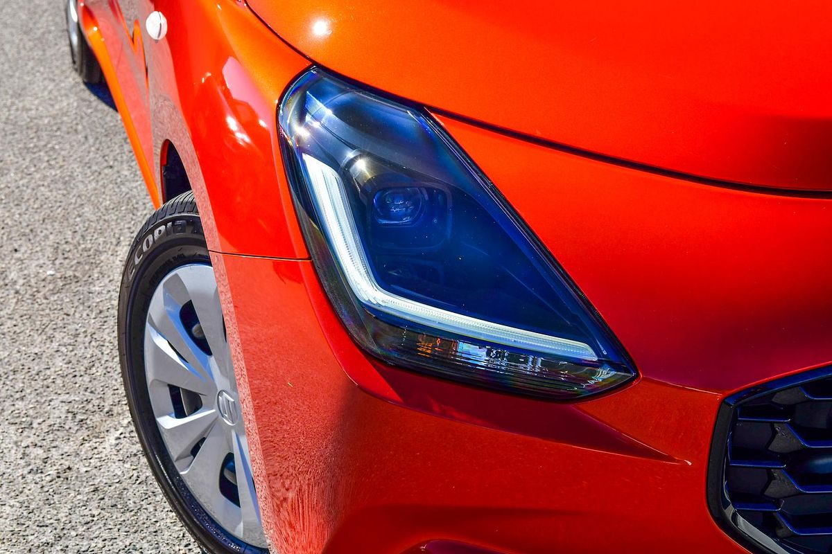 2025 Suzuki Swift Hybrid UZ