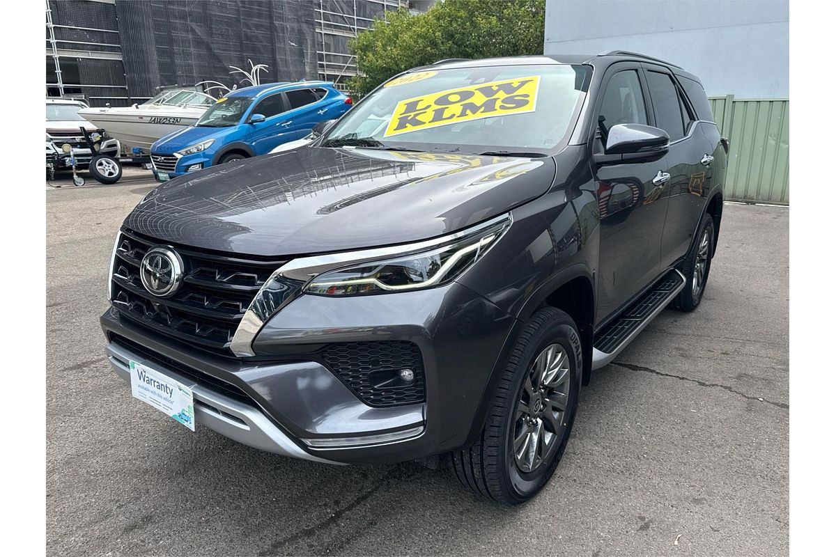 2022 Toyota Fortuner CRUSADE GUN156R