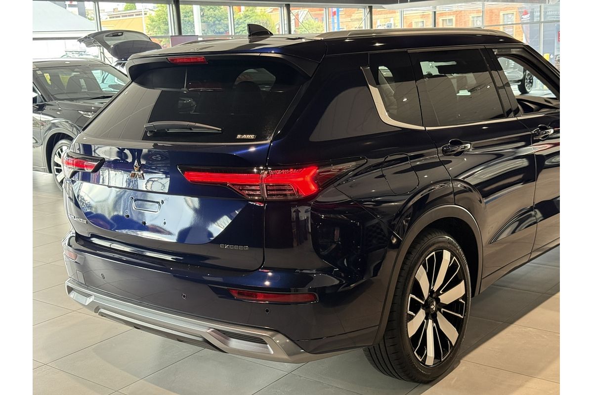 2025 Mitsubishi ZM Outlander EXCEED 2.5L CVT AWD 5ST 2025 Mitsubishi ZM Outlander EXCEED 2.5L CVT AWD 5ST