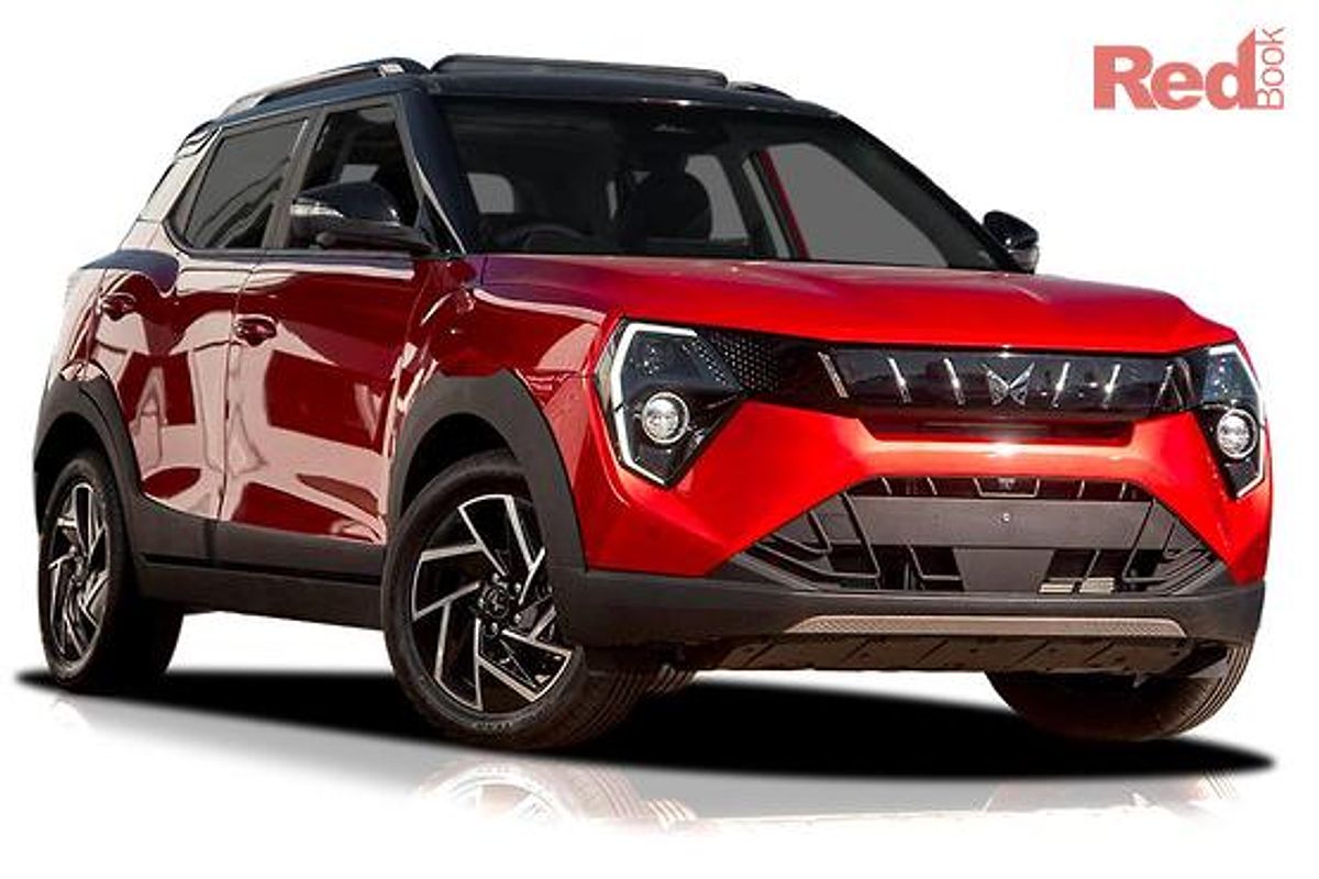 2025 Mahindra XUV3XO AX7L