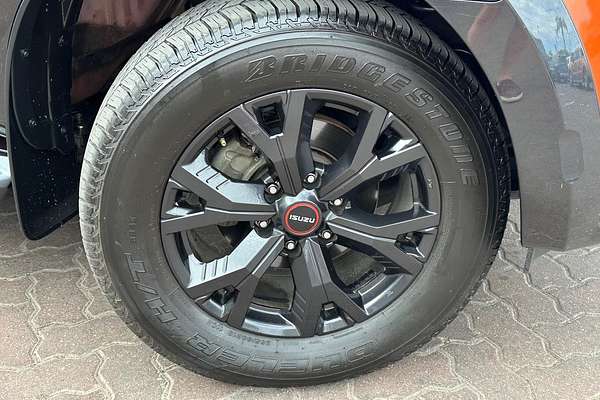 2023 Isuzu D-MAX X-TERRAIN 4X4 thumb-2