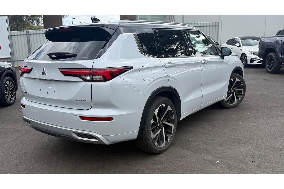 2023 Mitsubishi Outlander Exceed Tourer ZM