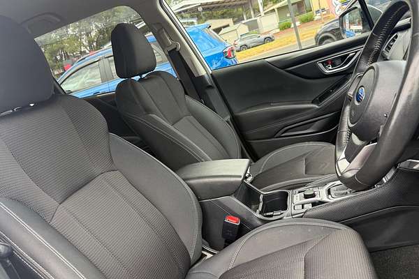 2024 Subaru Forester 2.5i S5 thumb-8