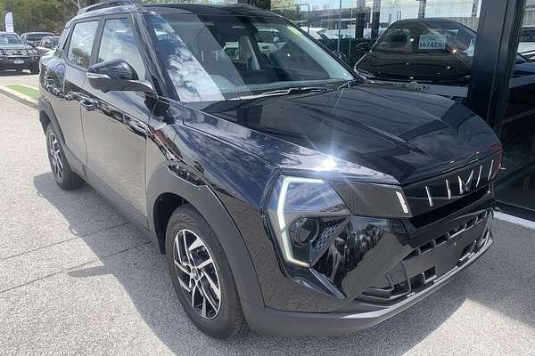 2025 Mahindra XUV3XO AX5L