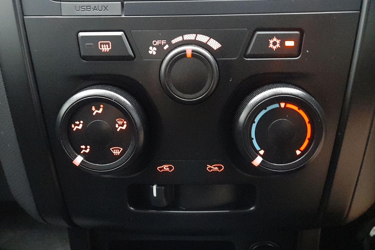 2019 Isuzu D-MAX SX High Ride Rear Wheel Drive