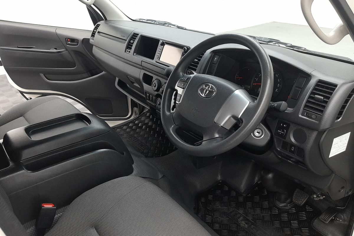 2018 Toyota Hiace Commuter KDH223R ELWB High Roof