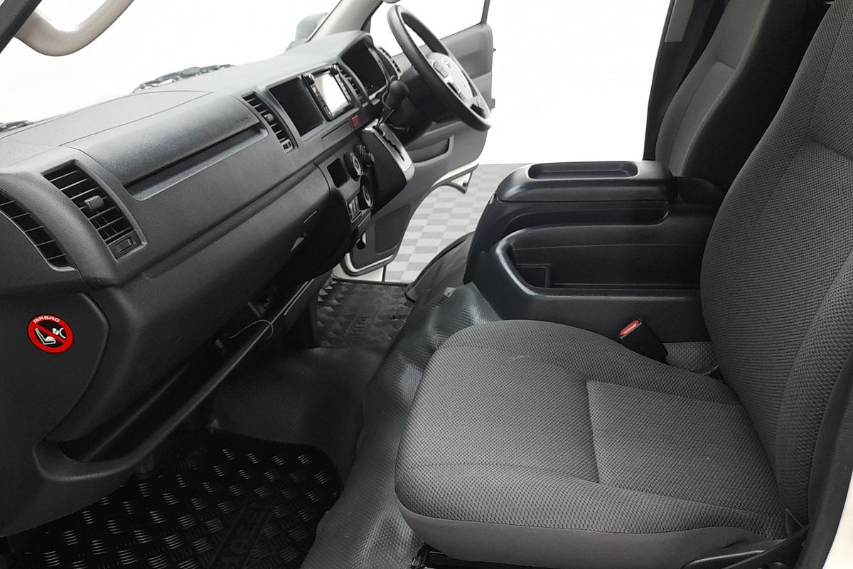 2018 Toyota Hiace Commuter KDH223R ELWB High Roof