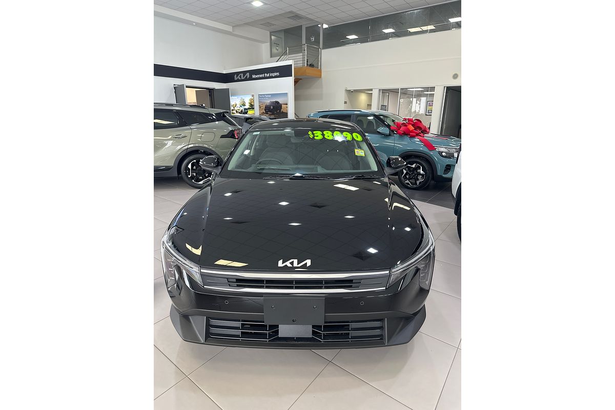 2025 Kia K4 Sport CL4m