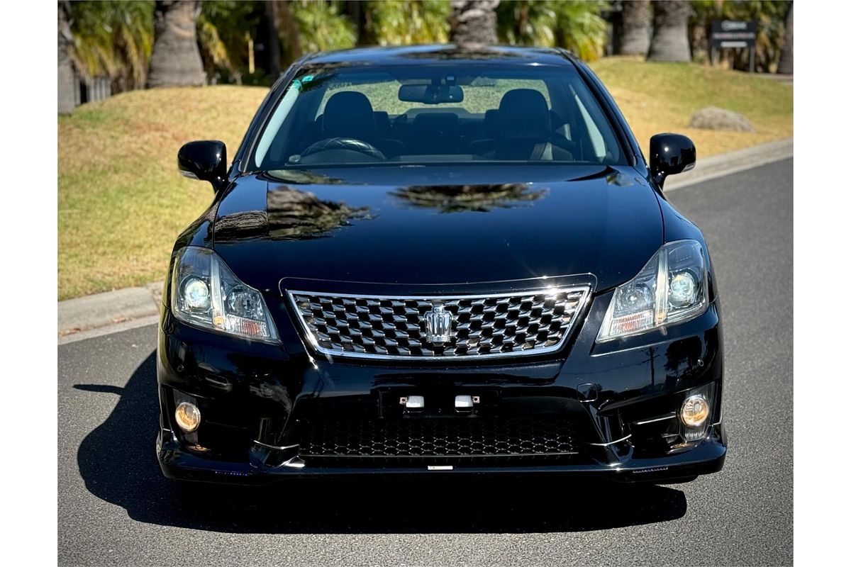 2011 Toyota Crown Athlete GRS204