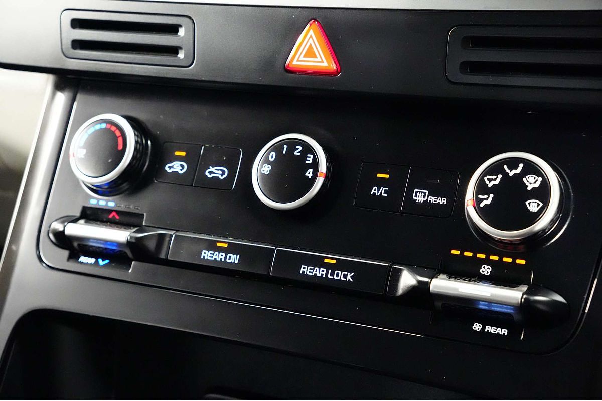 2022 Kia Carnival S KA4