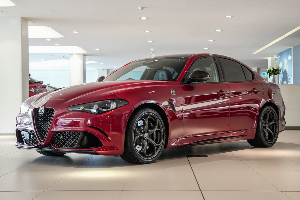 2025 Alfa Romeo Giulia Quadrifoglio Series 5