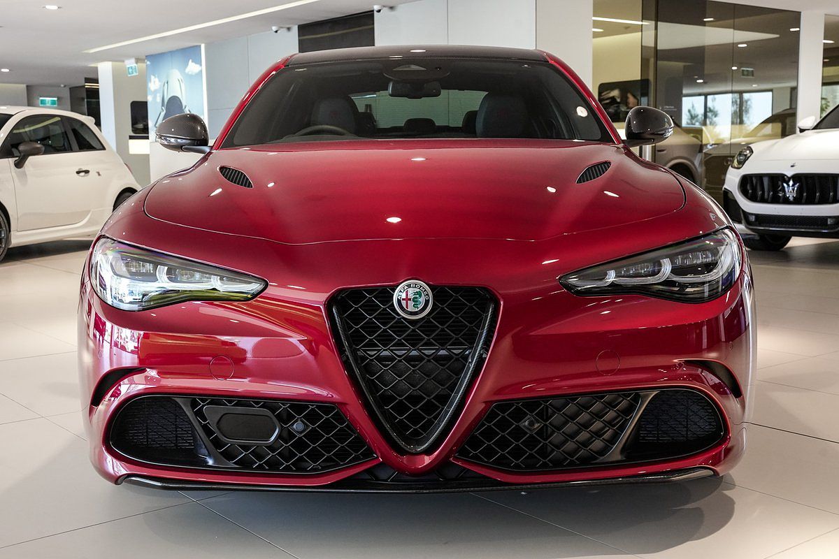 2025 Alfa Romeo Giulia Quadrifoglio Series 5