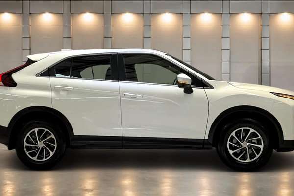 2023 Mitsubishi Eclipse Cross ES YB