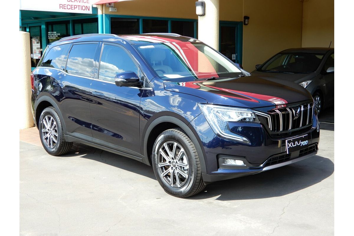 2025 Mahindra XUV700 AX7L