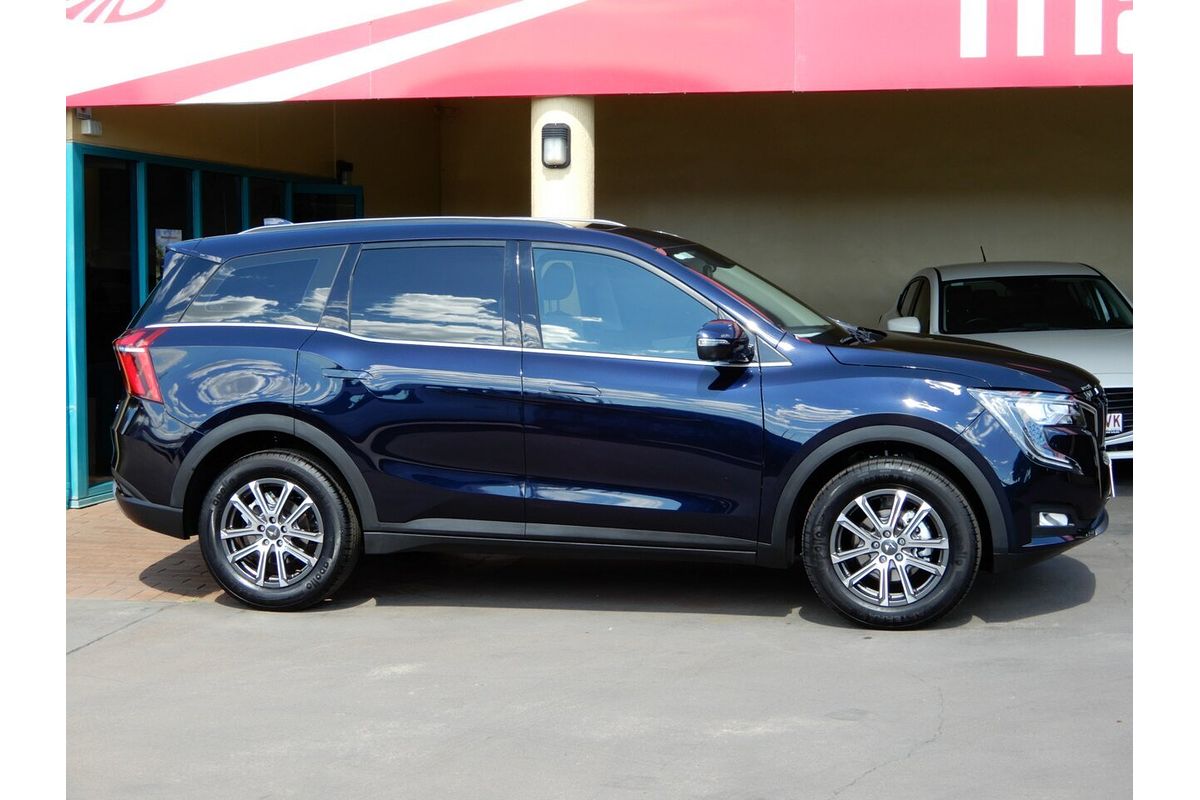 2025 Mahindra XUV700 AX7L