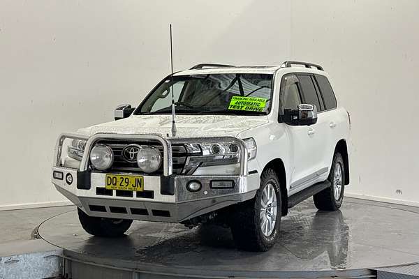 2017 Toyota Landcruiser Sahara VDJ200R