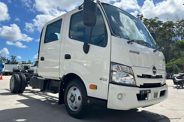 2025 Hino 300 Series 616 Crew 4x2 LWB