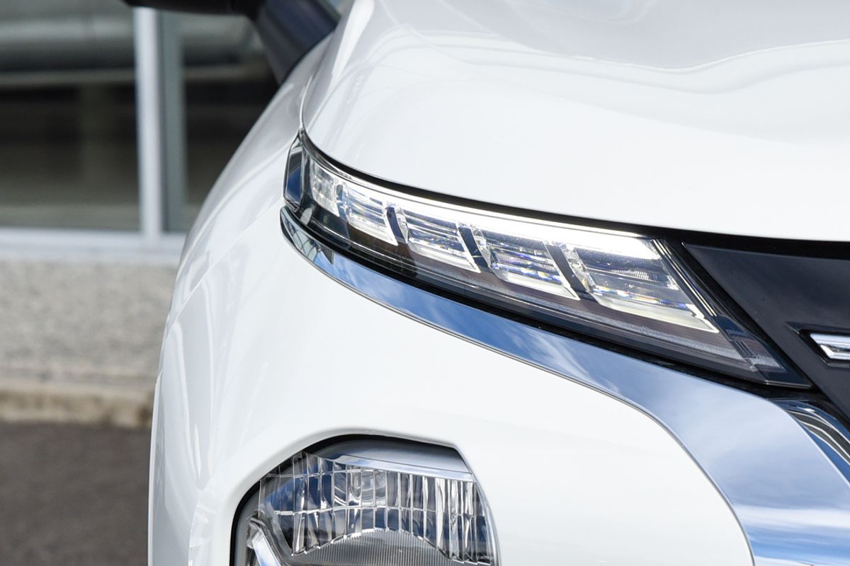 2025 Mitsubishi Outlander LS ZM