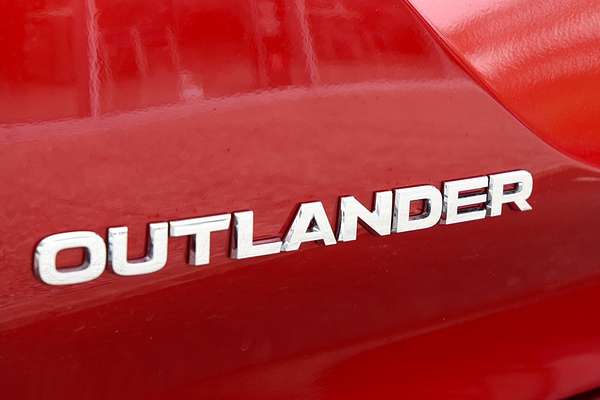 2025 Mitsubishi Outlander Aspire ZM thumb-19