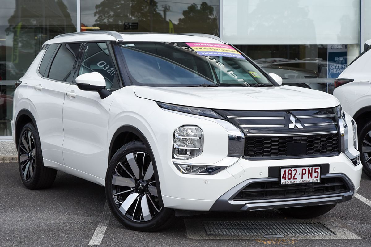 2025 Mitsubishi Outlander Exceed ZM