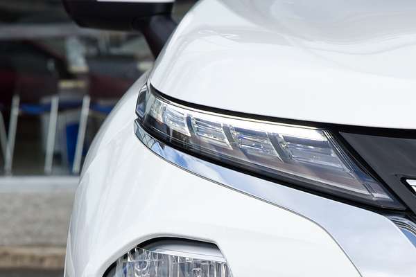 2025 Mitsubishi Outlander Exceed ZM thumb-1