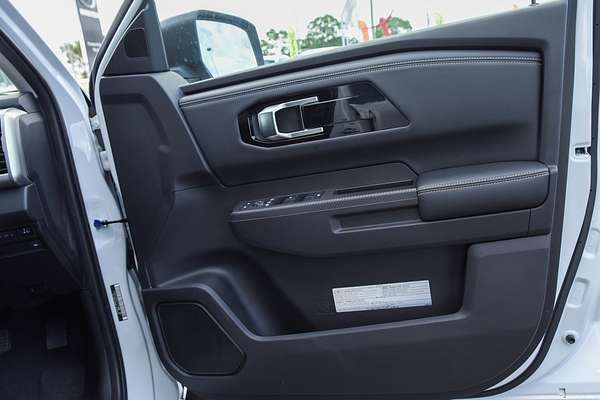 2025 Mitsubishi Triton GLS MV 4X4 thumb-16