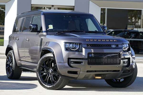 2025 Land Rover Defender 110 P635 OCTA L663