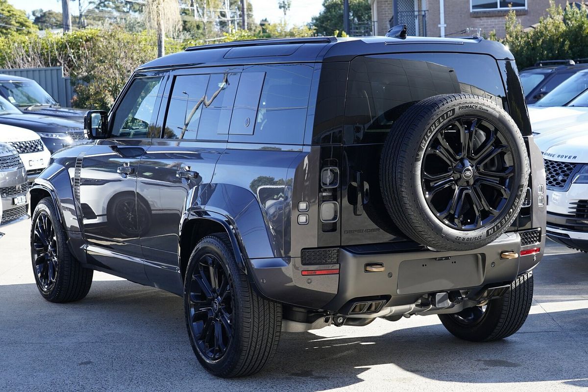 2025 Land Rover Defender 110 P635 OCTA L663