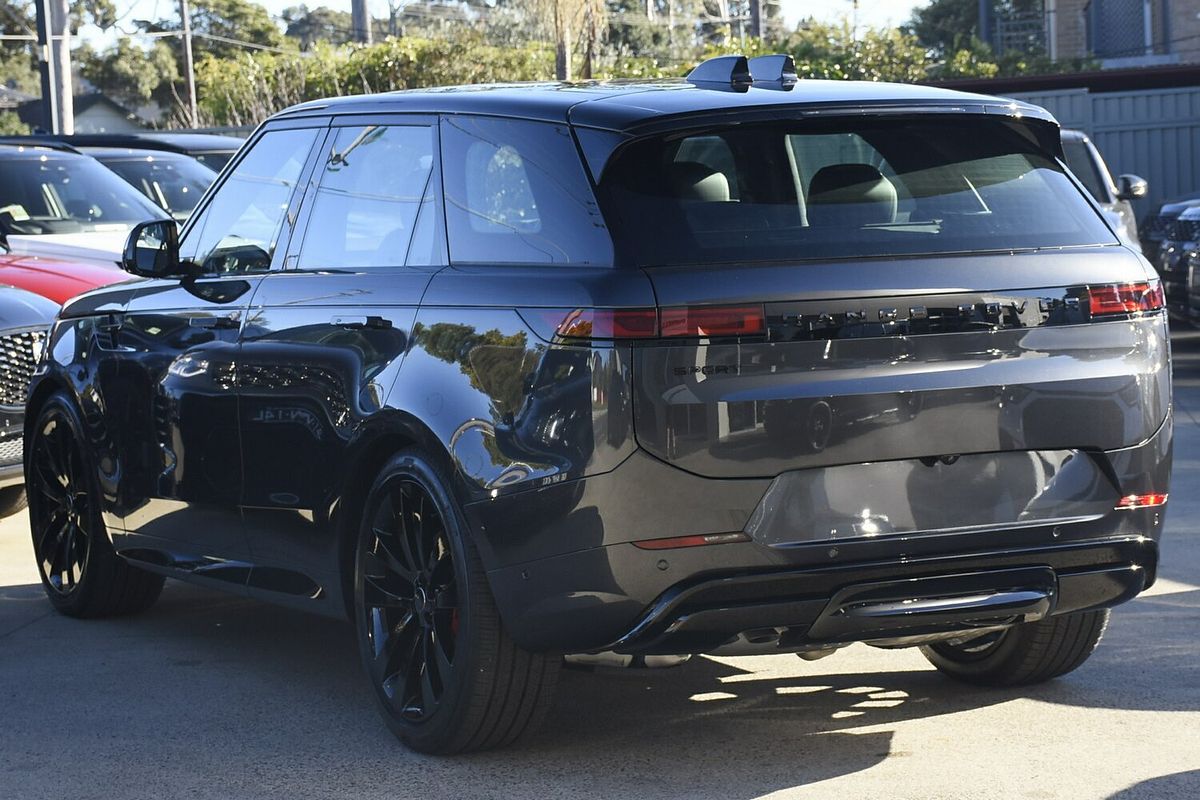 2025 Land Rover Range Rover Sport D300 Dynamic SE L461