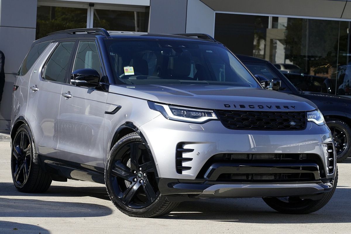 2025 Land Rover Discovery D350 Dynamic SE Series 5