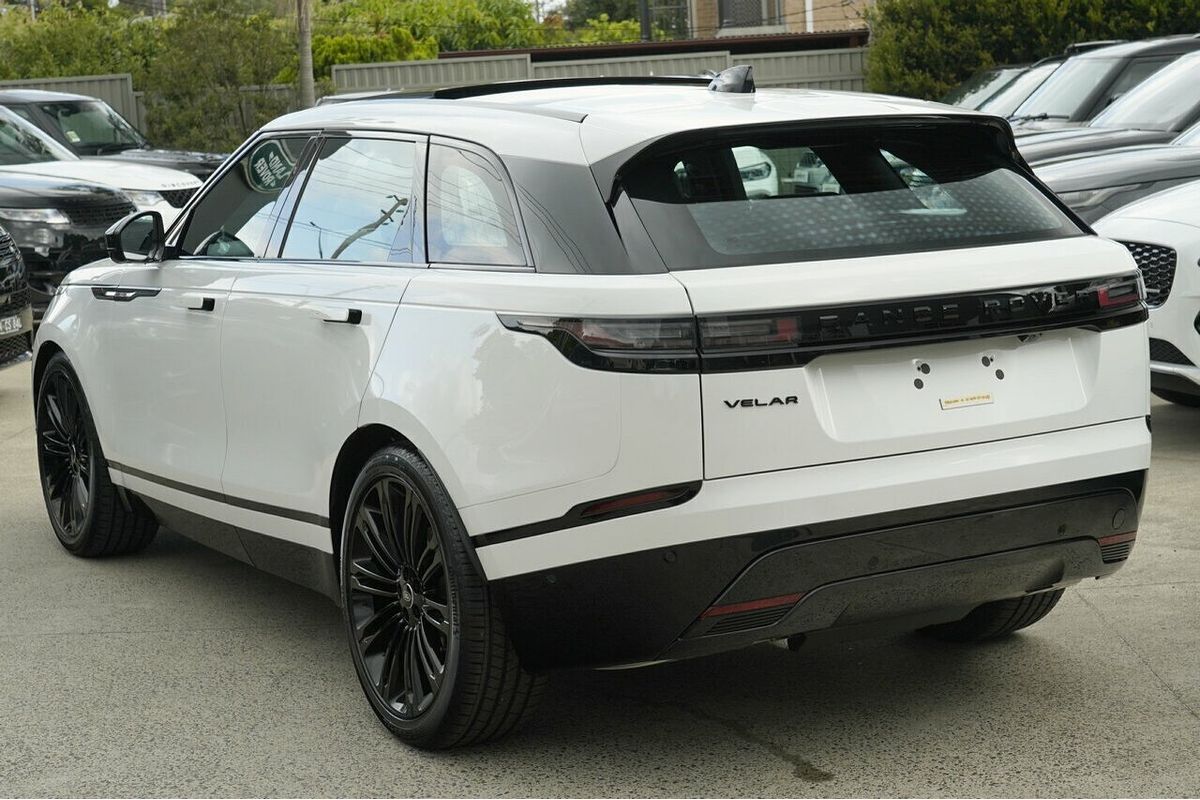 2025 Land Rover Range Rover Velar P250 Dynamic SE L560