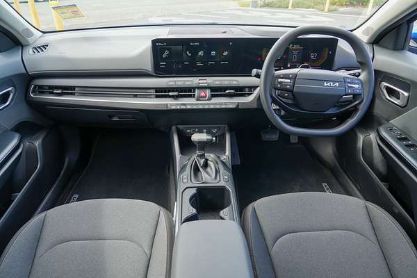 2025 Kia K4 S CL4m thumb-16