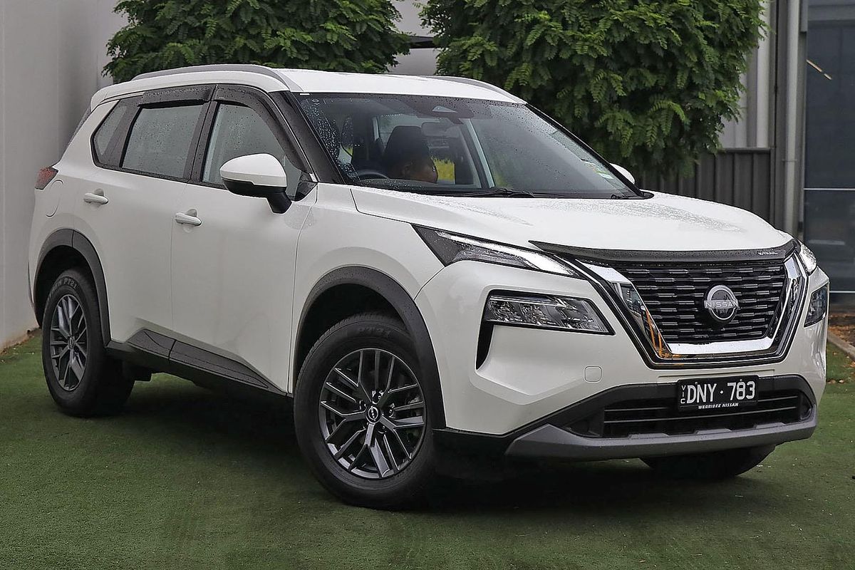 2025 Nissan X-TRAIL ST T33