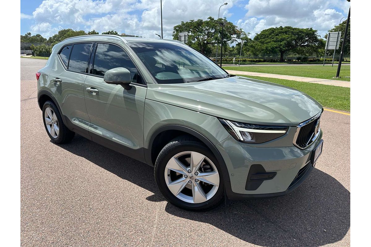 2022 Volvo XC40 Ultimate B4 Bright