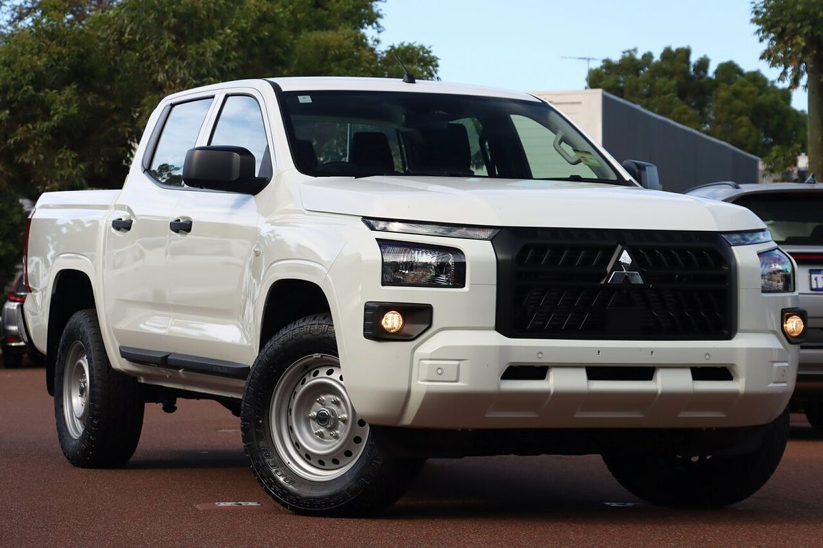 2025 Mitsubishi Triton GLX MV 4X4