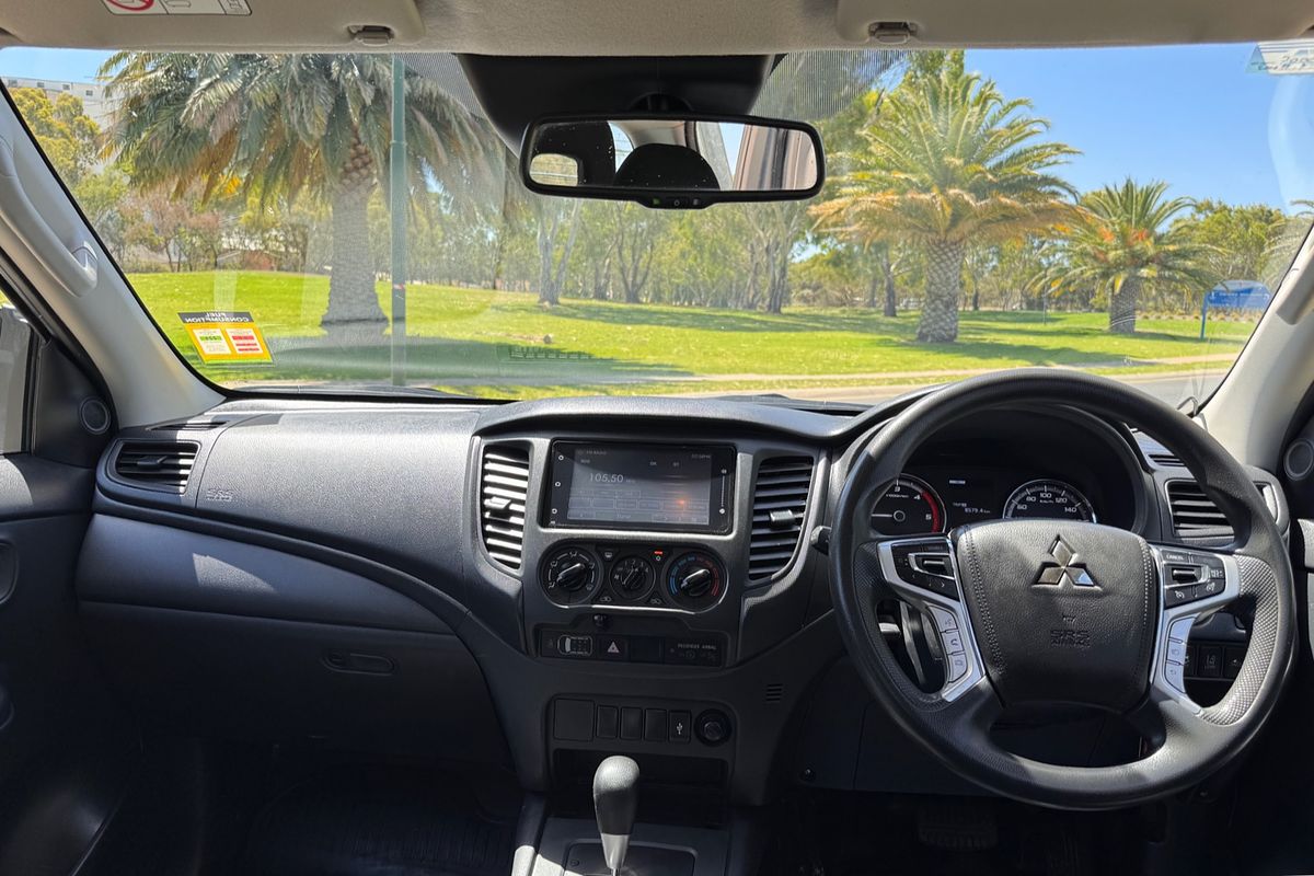 2023 Mitsubishi Triton GLX MR 4X4